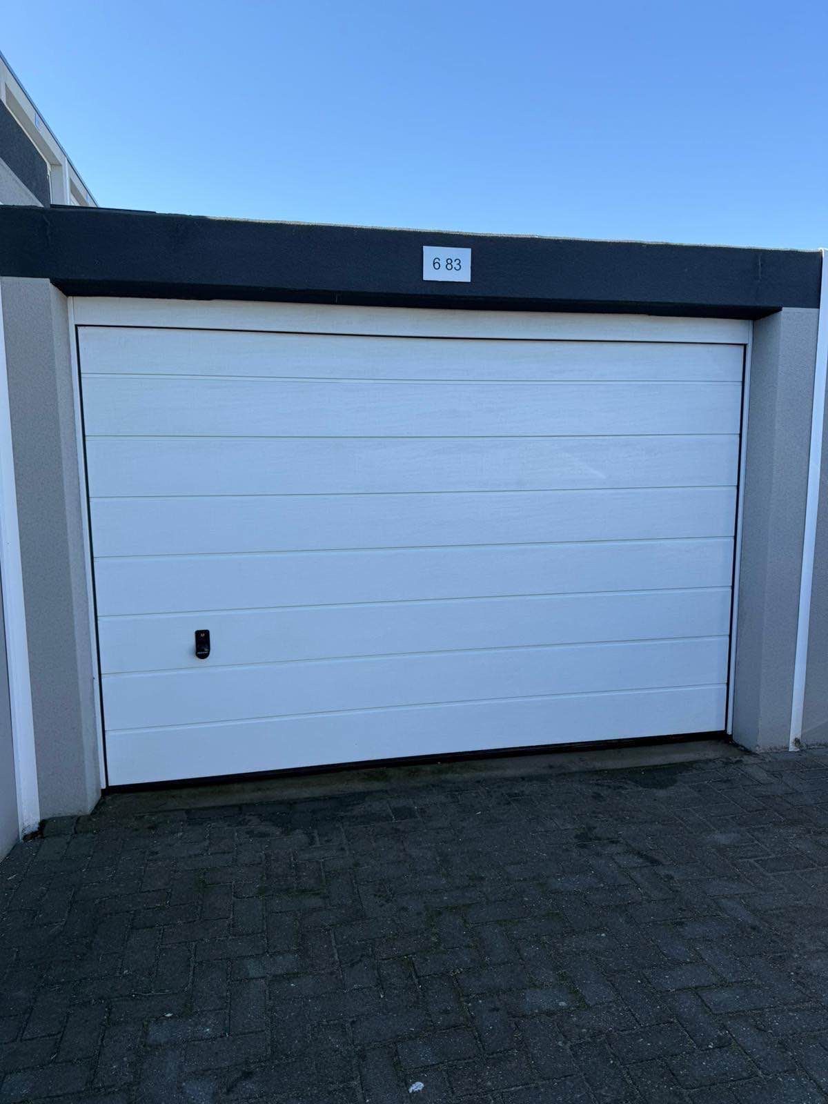 Bekijk foto 1 van Prof. Zeemanweg 6-83