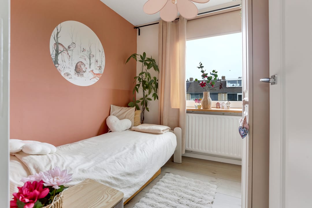 Photo 17 of van Almondestraat 8