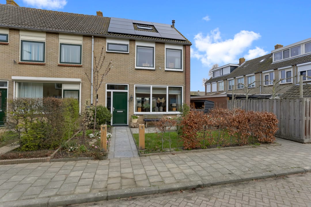Photo 31 of van Almondestraat 8