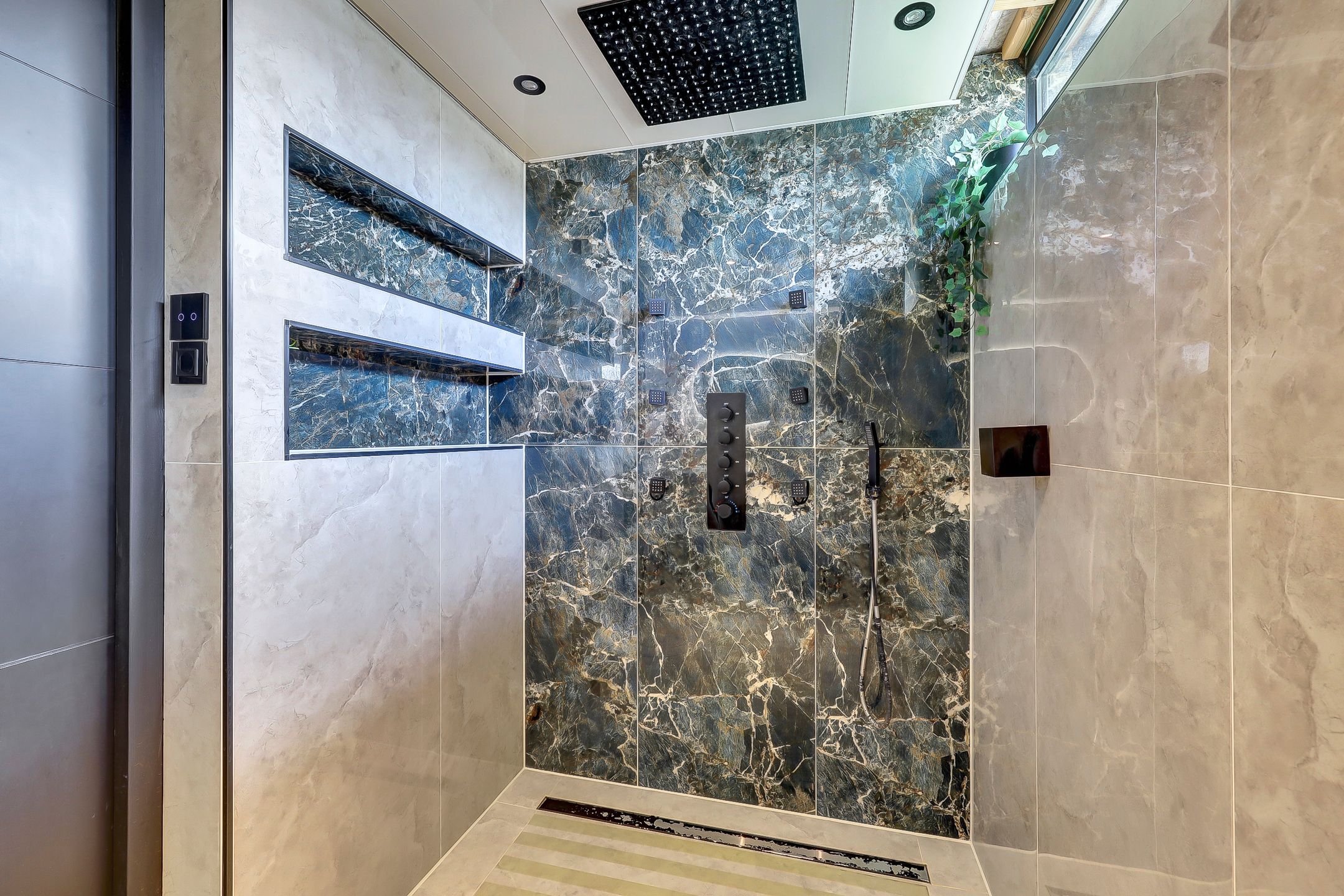 Foto 15 van Van Oldenbarneveltstraat 37