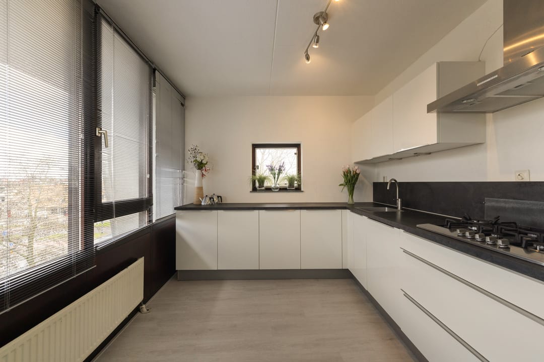 Photo 8 of Leuvenstraat 40