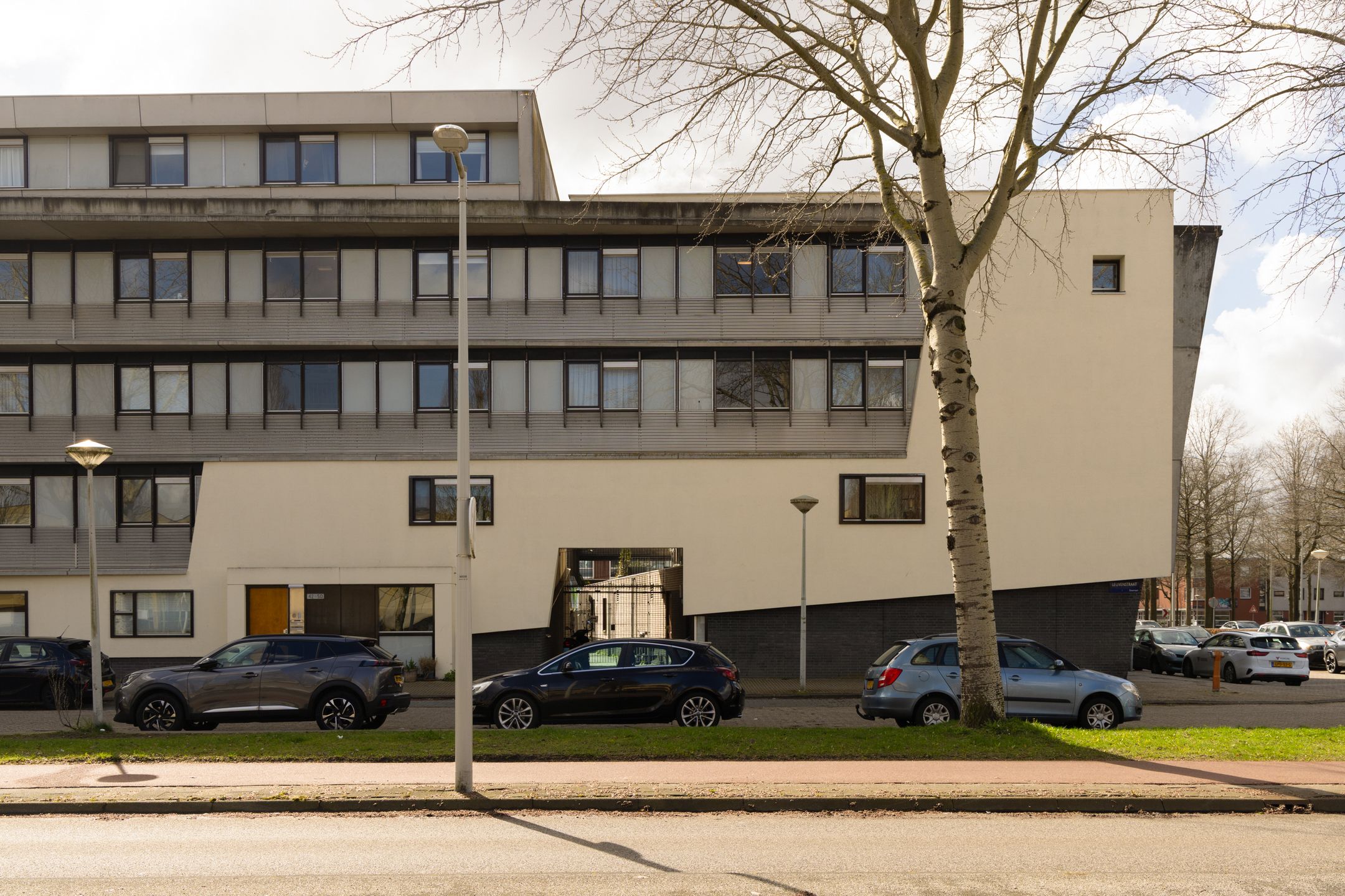 Photo 36 of Leuvenstraat 40