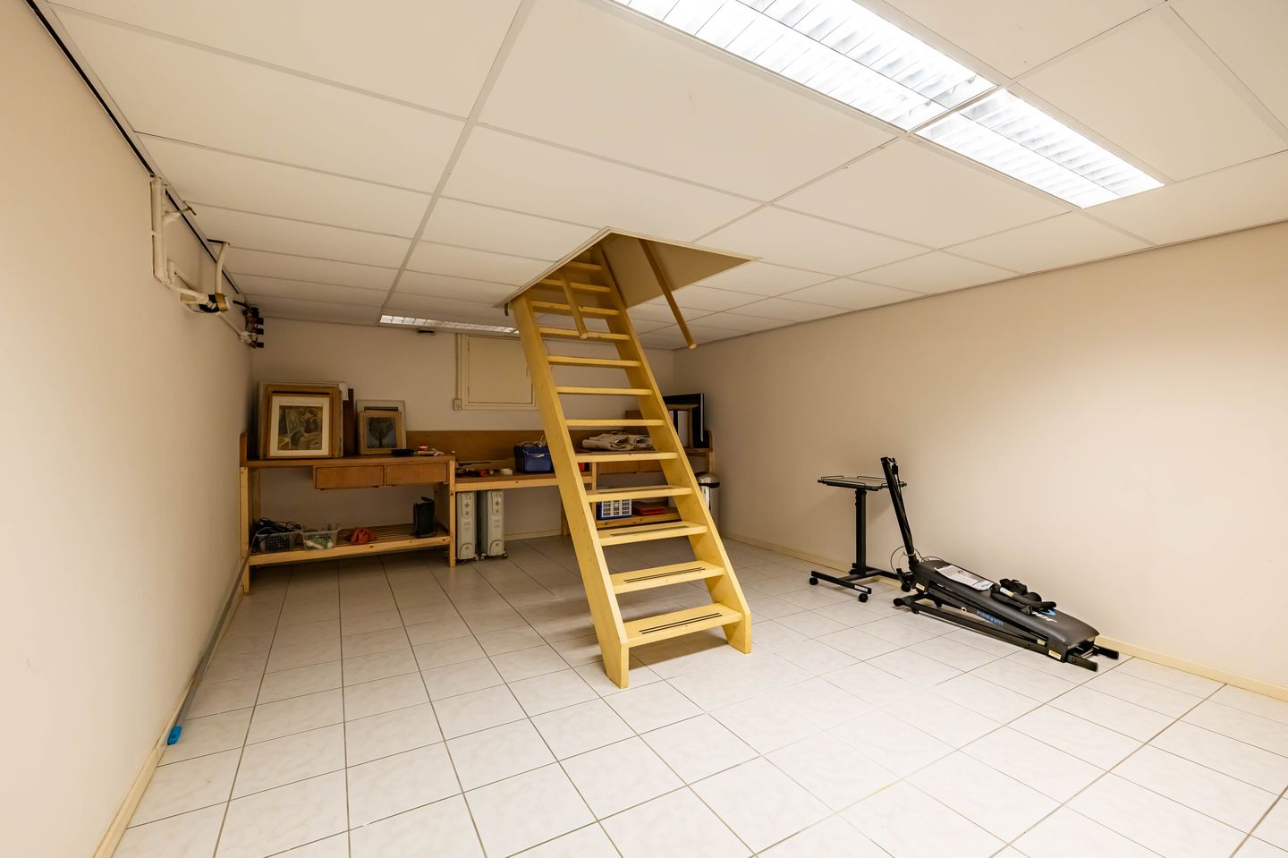 Photo 40 of Etstoel 23