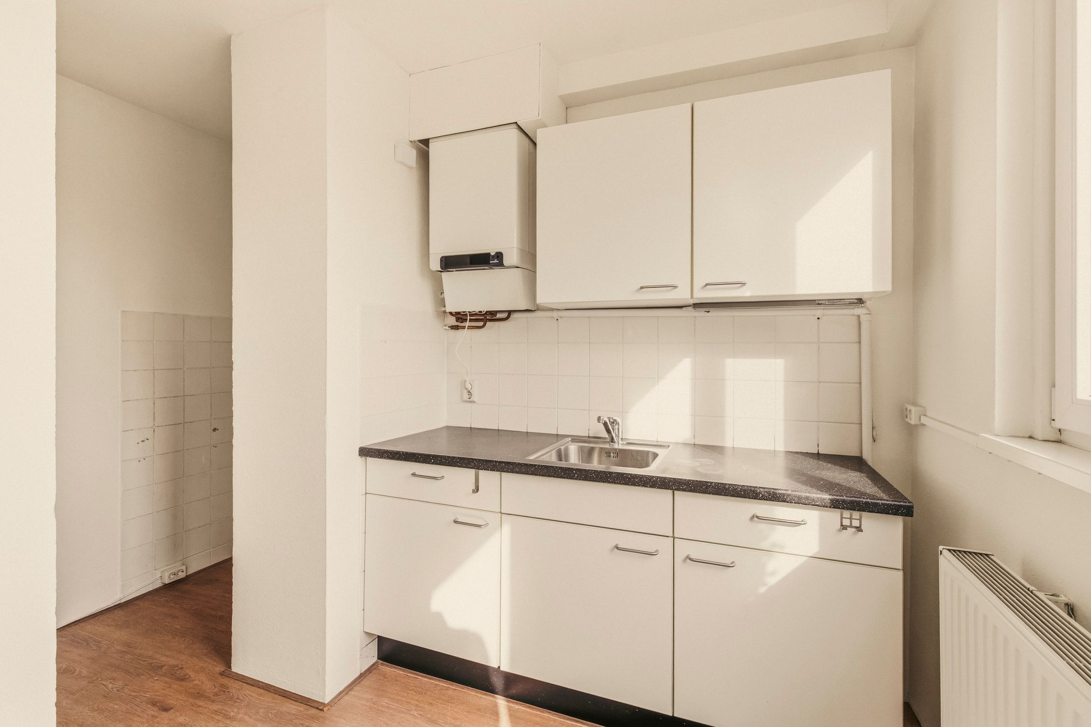 Light Apartment with South-Facing Rooftop Terrace in Amsterdam — 14
