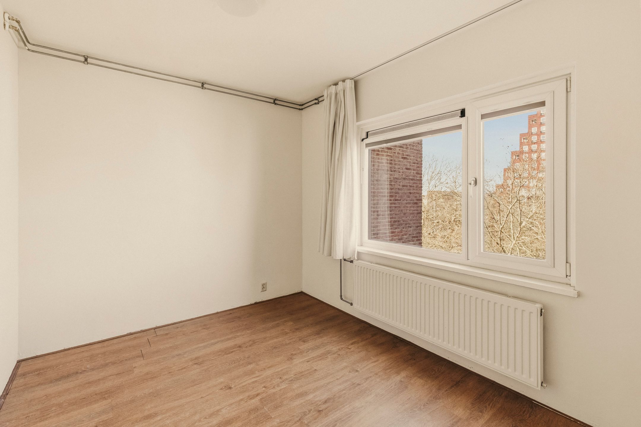Light Apartment with South-Facing Rooftop Terrace in Amsterdam — 22