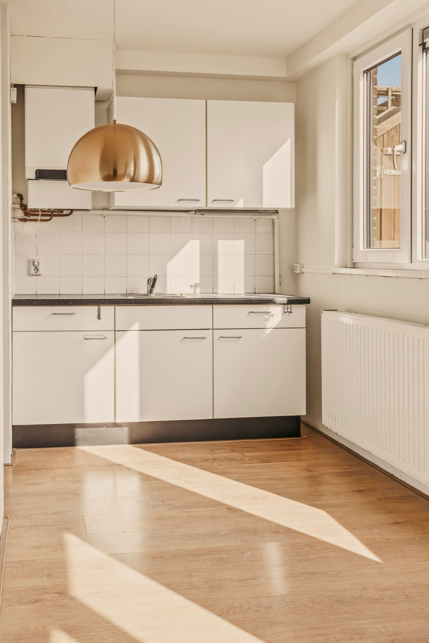 Light Apartment with South-Facing Rooftop Terrace in Amsterdam — 13