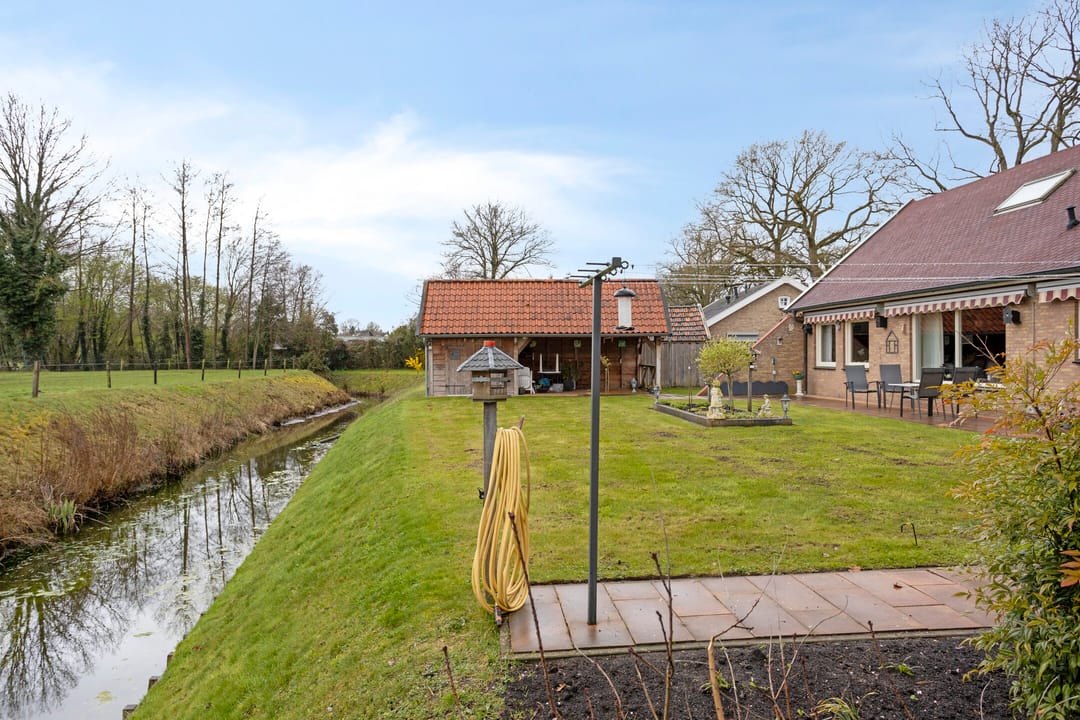 Detached Bungalow with Spacious Garden at the Edge of Goor — 25