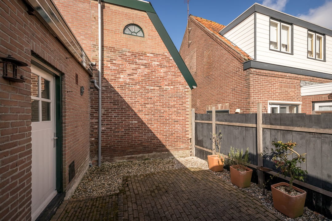Charming Semi-Detached Starter Home with Private Backyard in Grootebroek — 23