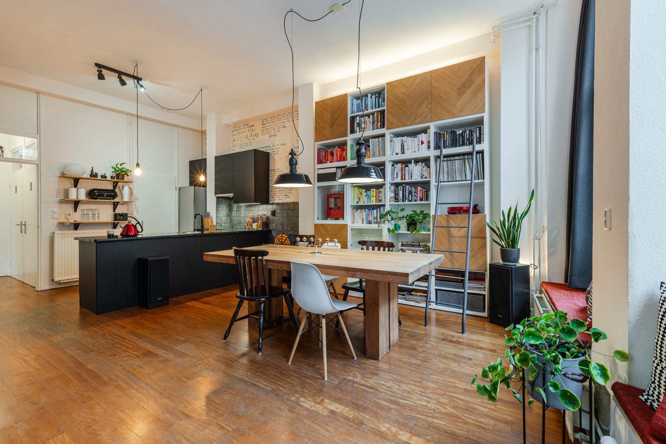 Foto 12 van Visschersplein 1