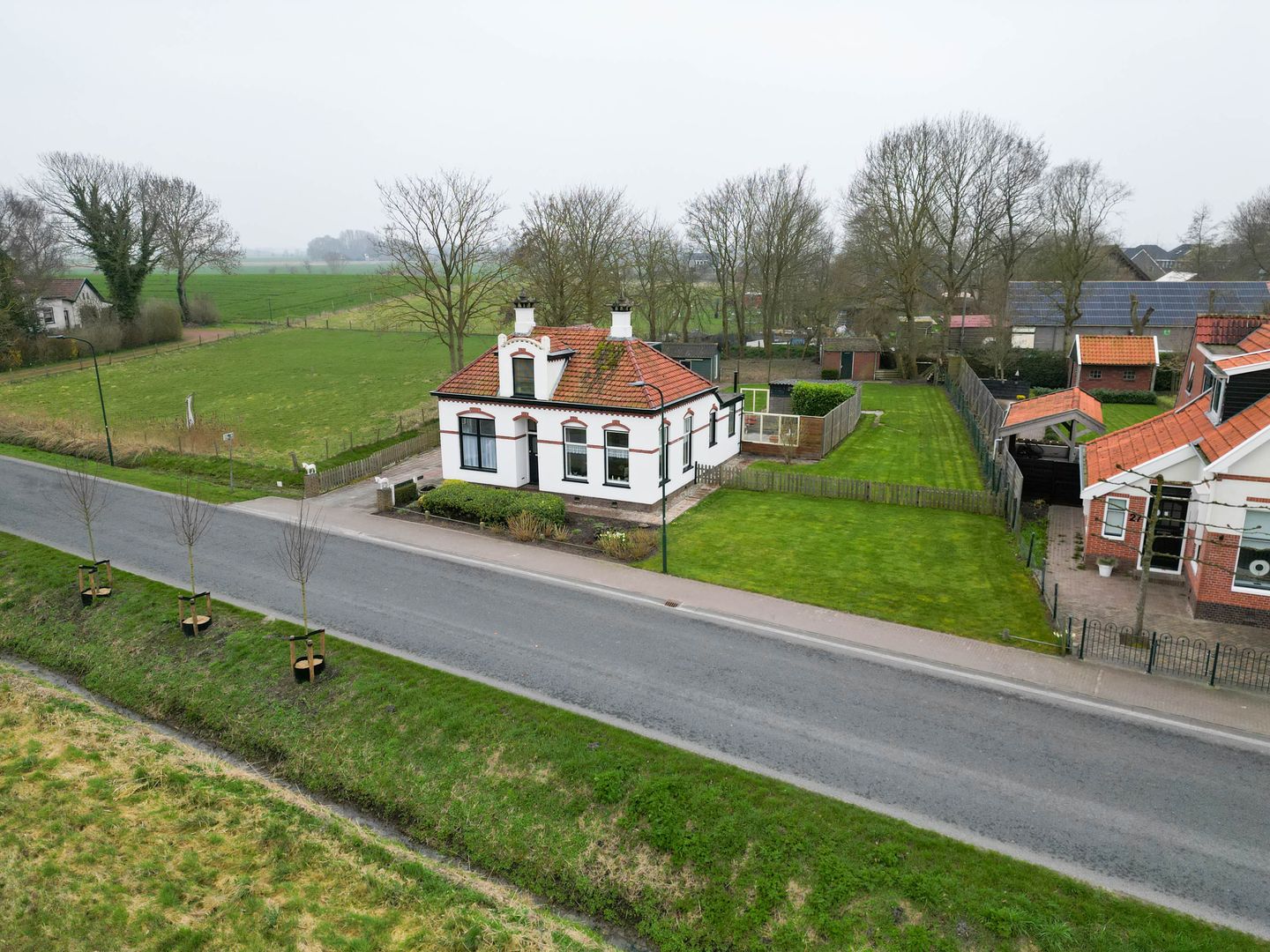 Detached family home with expansive plot and scenic views near estate Verhildersum — 37