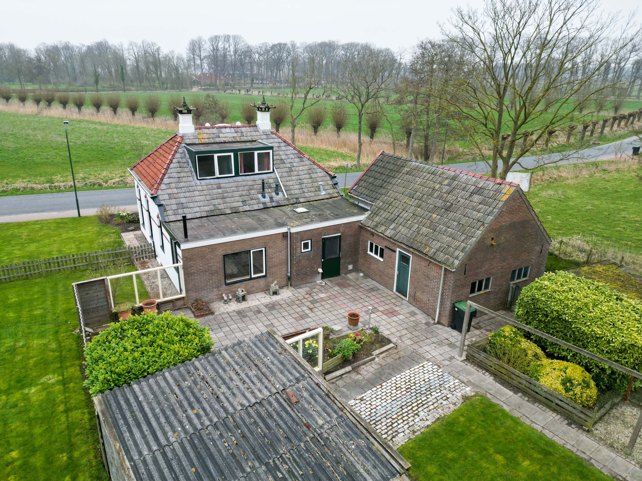 Detached family home with expansive plot and scenic views near estate Verhildersum — 49