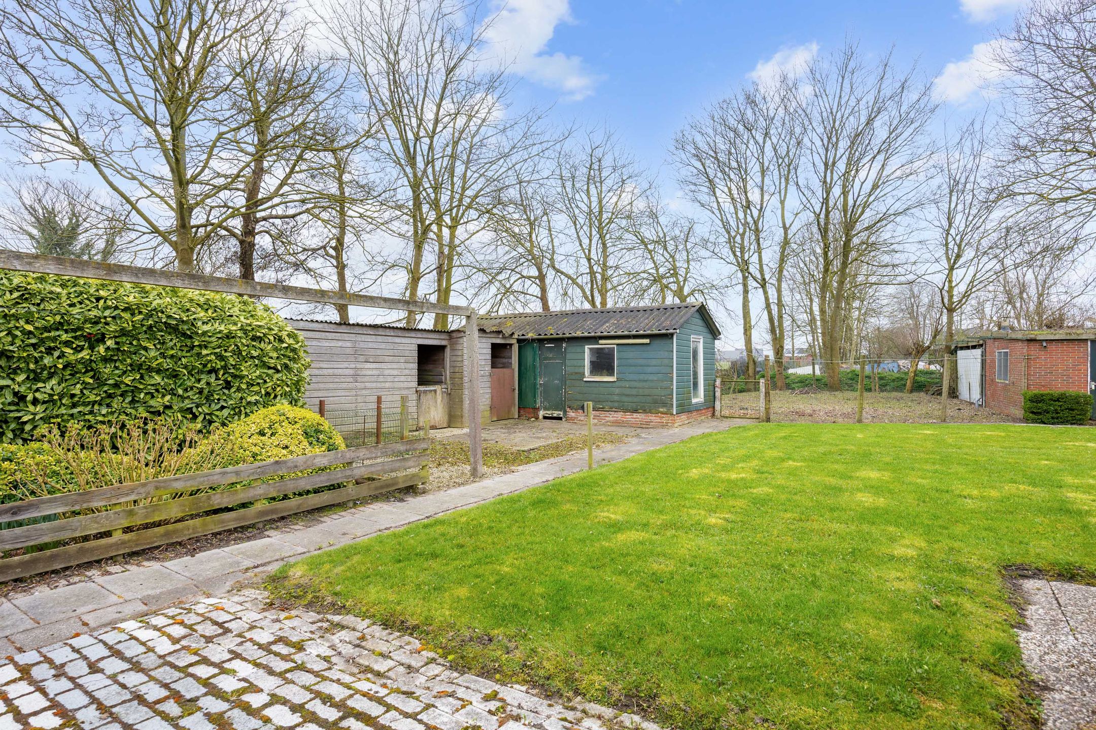 Detached family home with expansive plot and scenic views near estate Verhildersum — 33