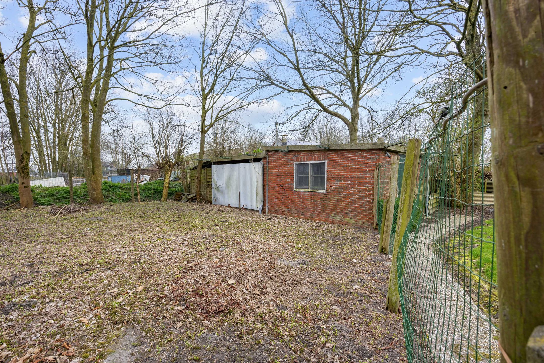 Detached family home with expansive plot and scenic views near estate Verhildersum — 39