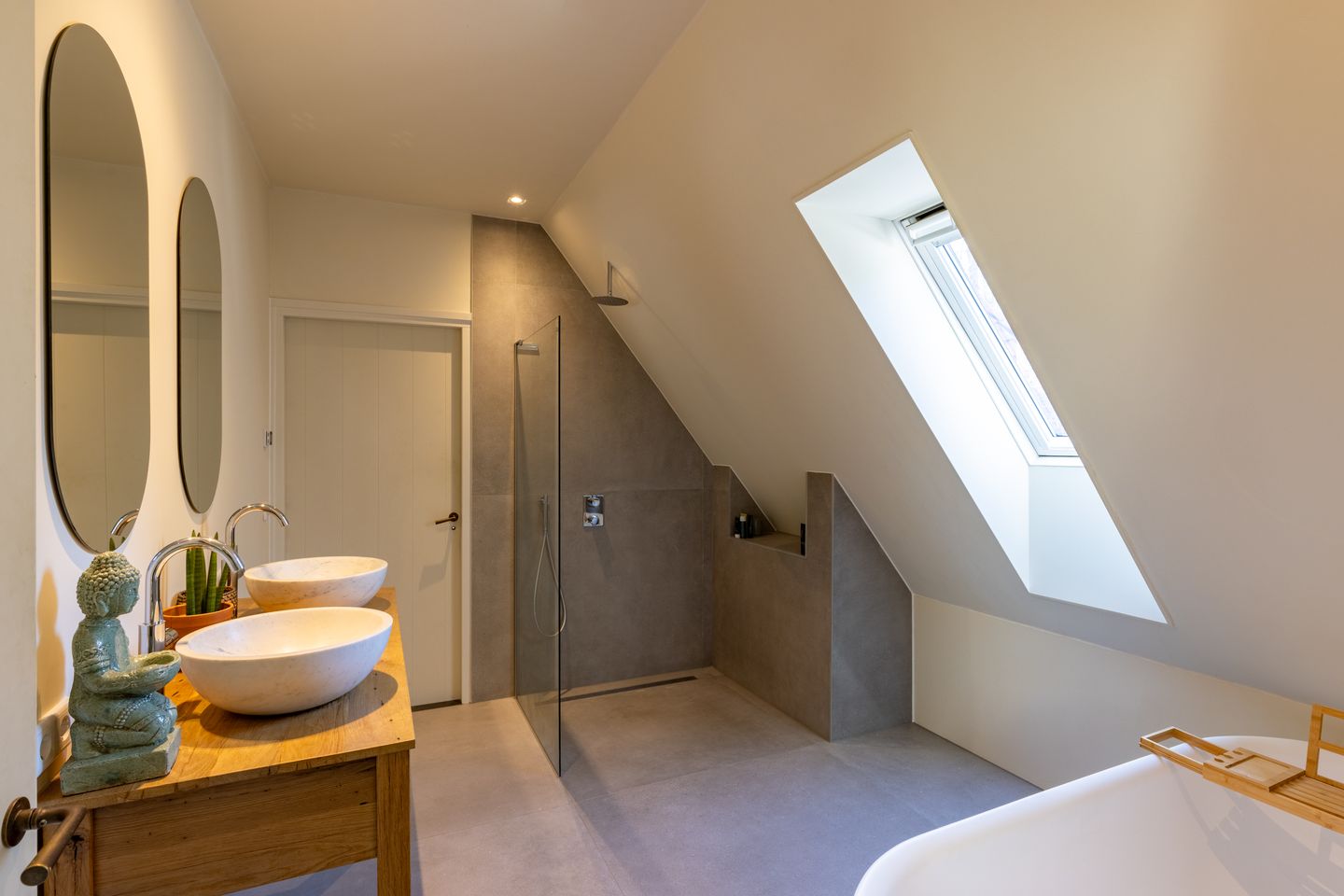 Foto 29 van Burg van Heemstralaan 14