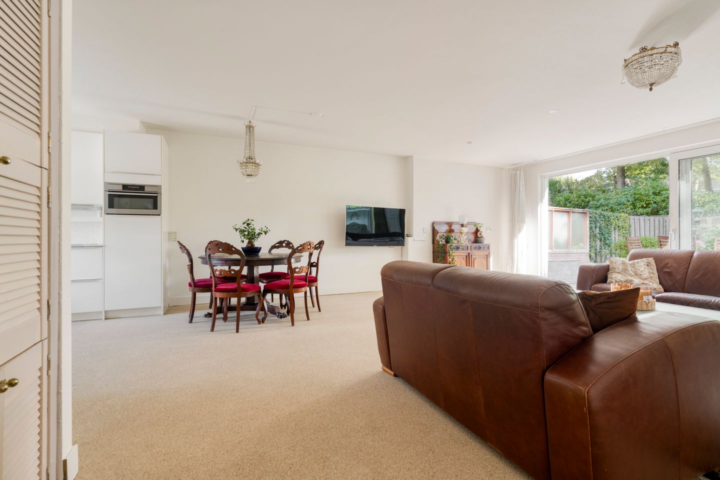 Foto 5 van Schweitzerstraat 64