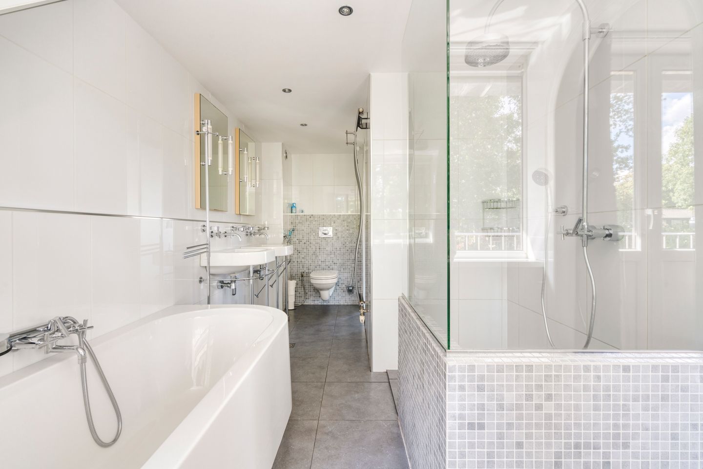 Foto 20 van Schweitzerstraat 64