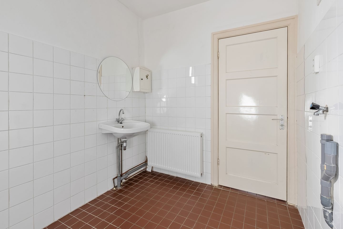 Eye-catching 3-room upper apartment in Geuzenbuurt Hilversum — 13