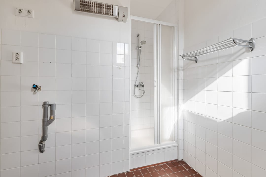 Eye-catching 3-room upper apartment in Geuzenbuurt Hilversum — 12