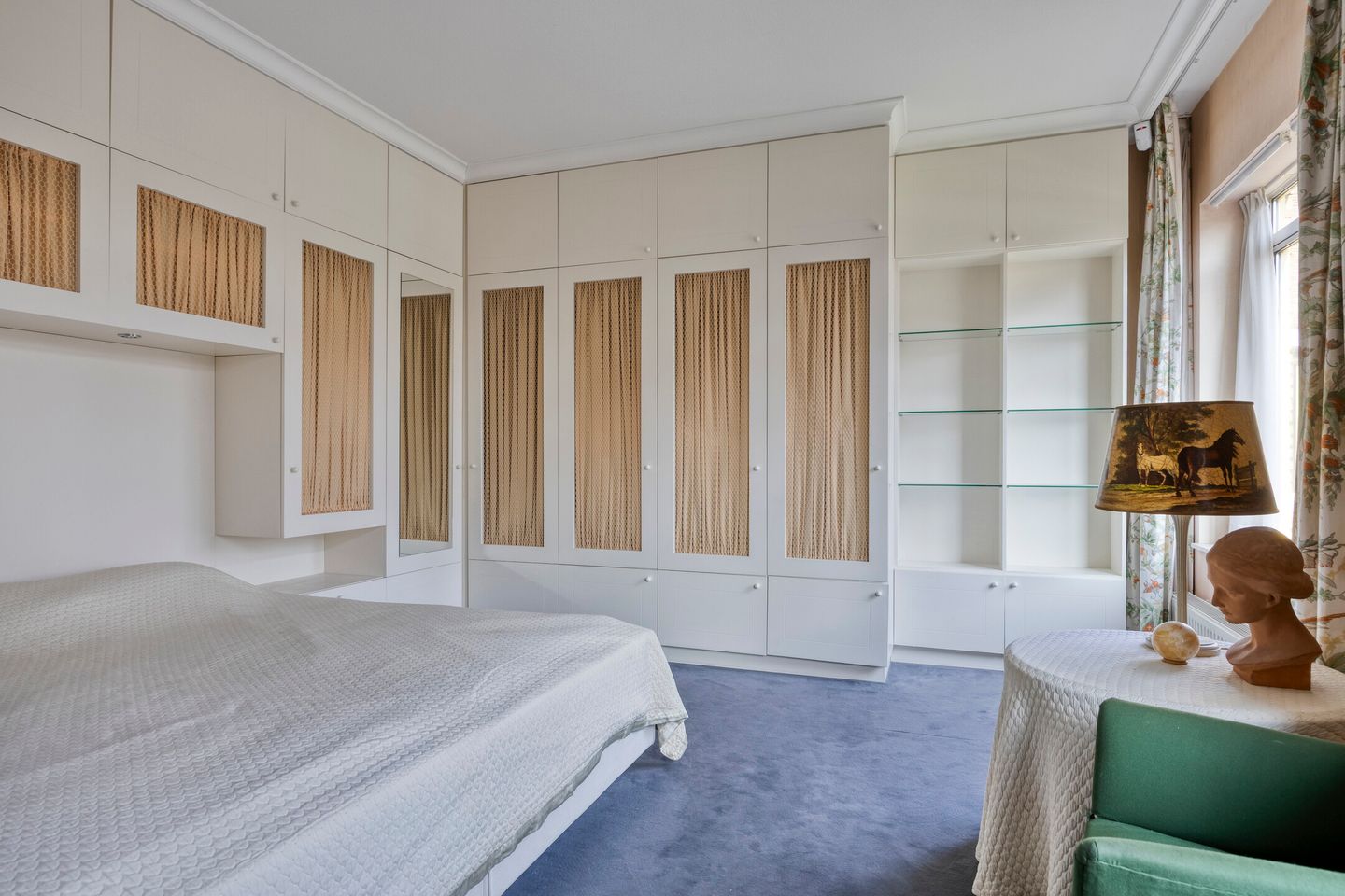 Spacious 241m² Apartment in Historic National Monument De Hogenhout — 49