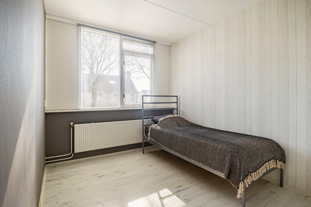 Spacious Family Home with Extension and Sunny Garden in Veenendaal-West — 25
