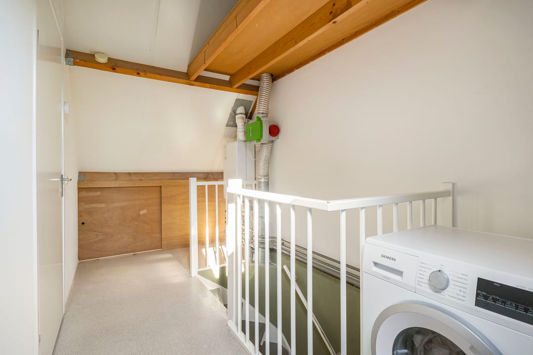 Spacious Family Home with Extension and Sunny Garden in Veenendaal-West — 31