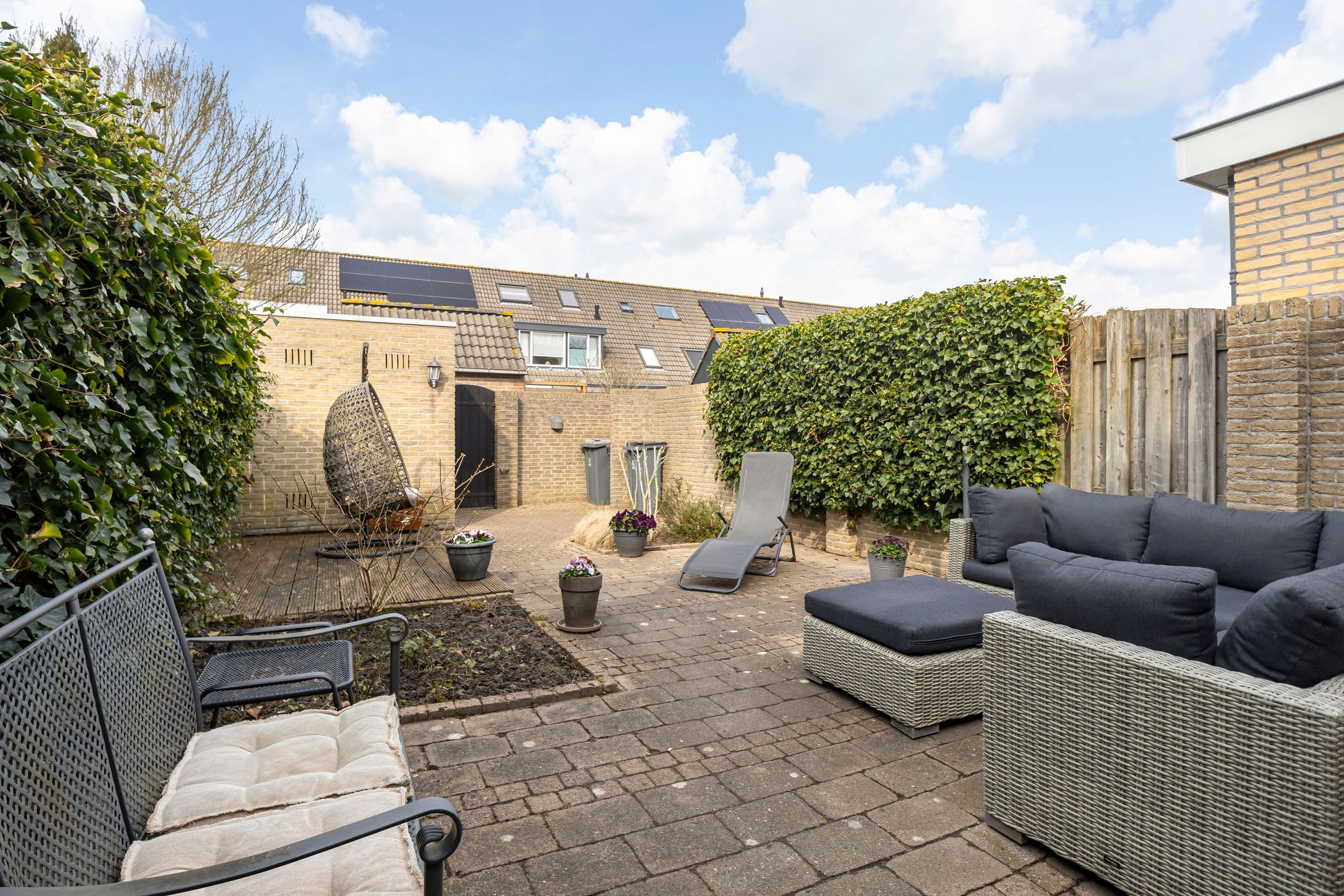 Spacious Family Home with Extension and Sunny Garden in Veenendaal-West — 35