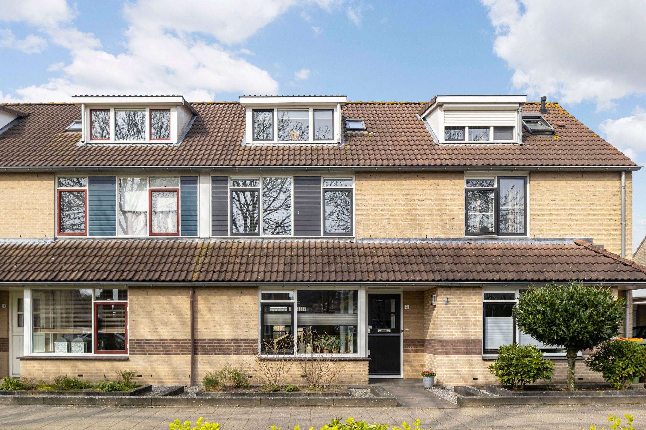 Spacious Family Home with Extension and Sunny Garden in Veenendaal-West — 44