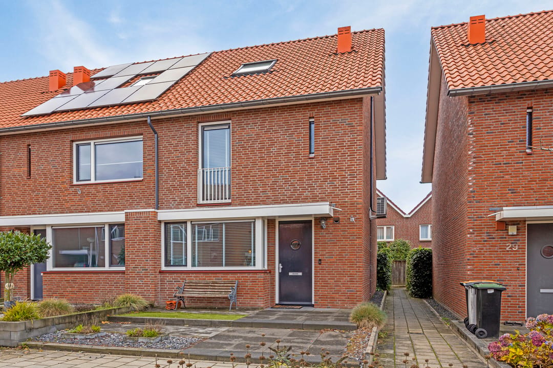 Foto 1 van Hoefsmid 27
