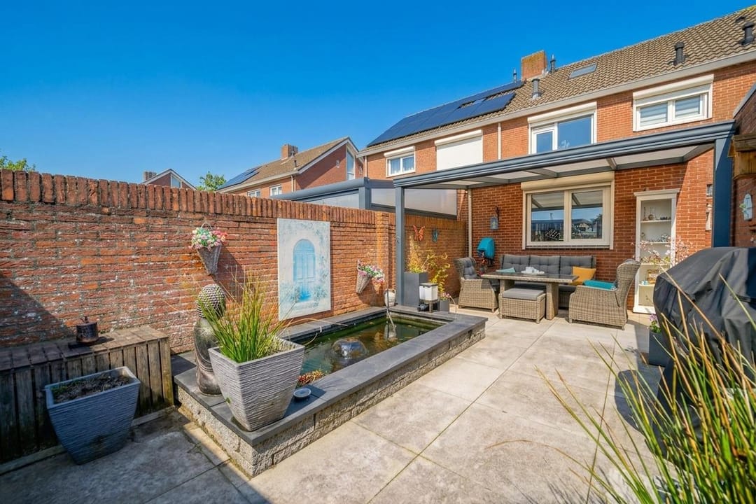 Spacious extended semi-detached home with four bedrooms in St. Willebrord — 17