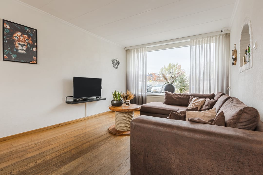 Foto 11 van Middenweg 2