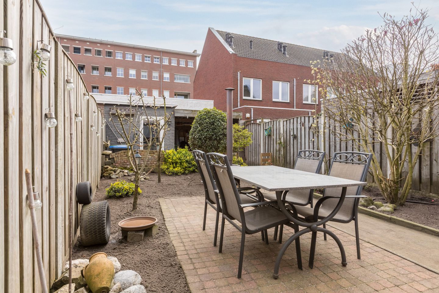 Foto 20 van Middenweg 2