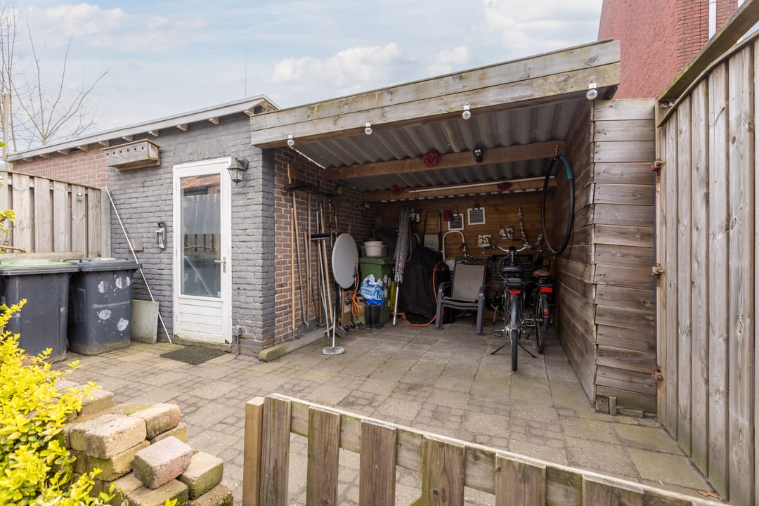 Foto 22 van Middenweg 2