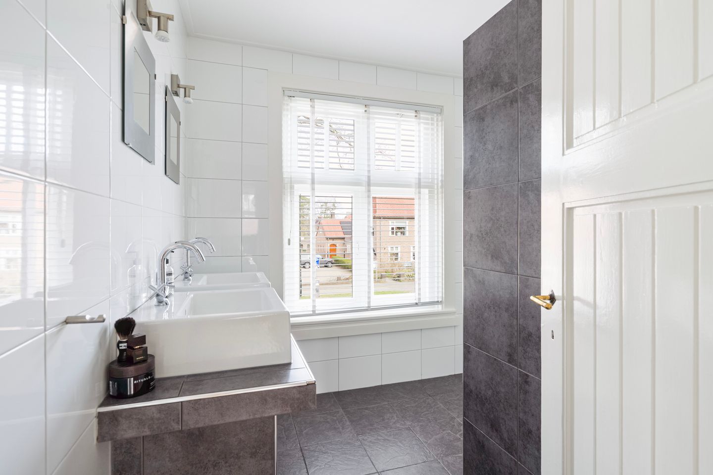 Foto 20 van Jachtlaan 210