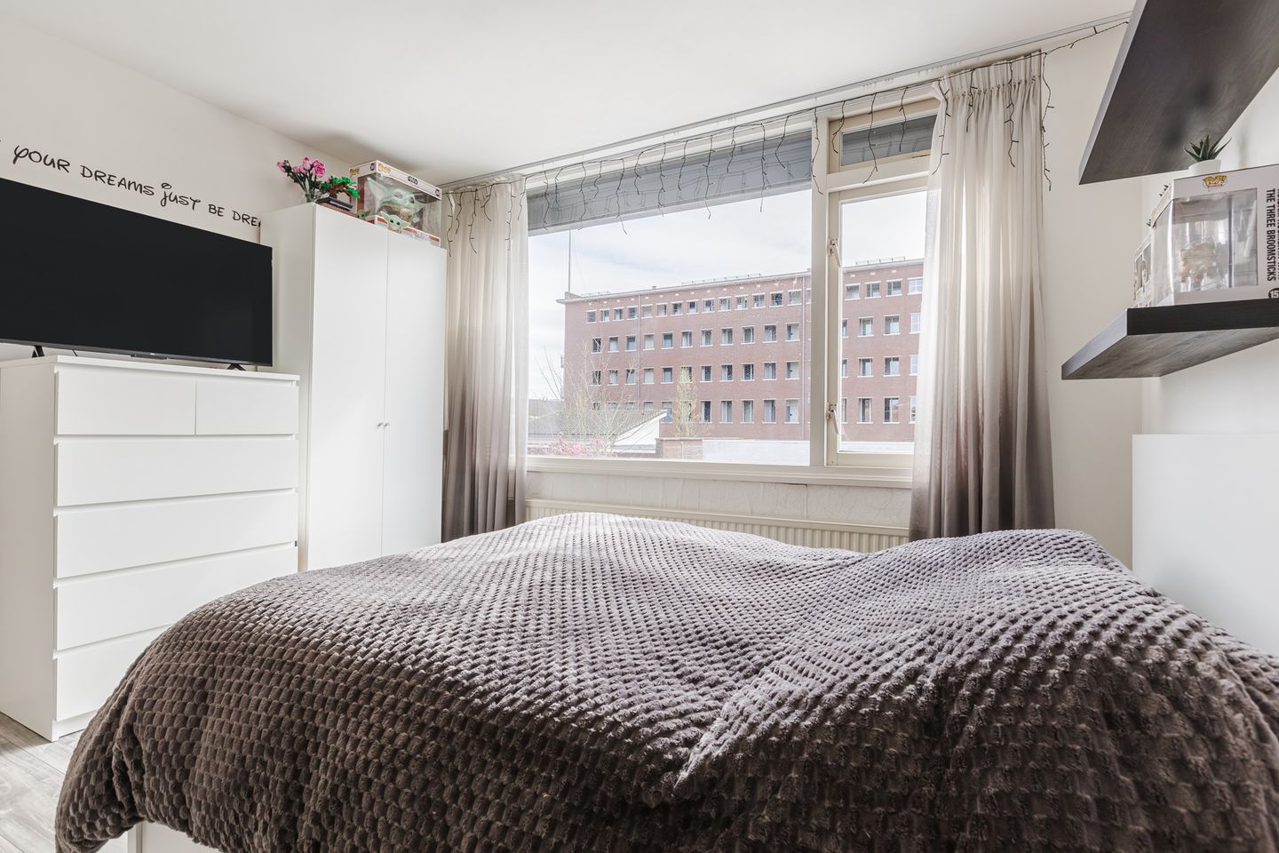 Foto 25 van Middenweg 2