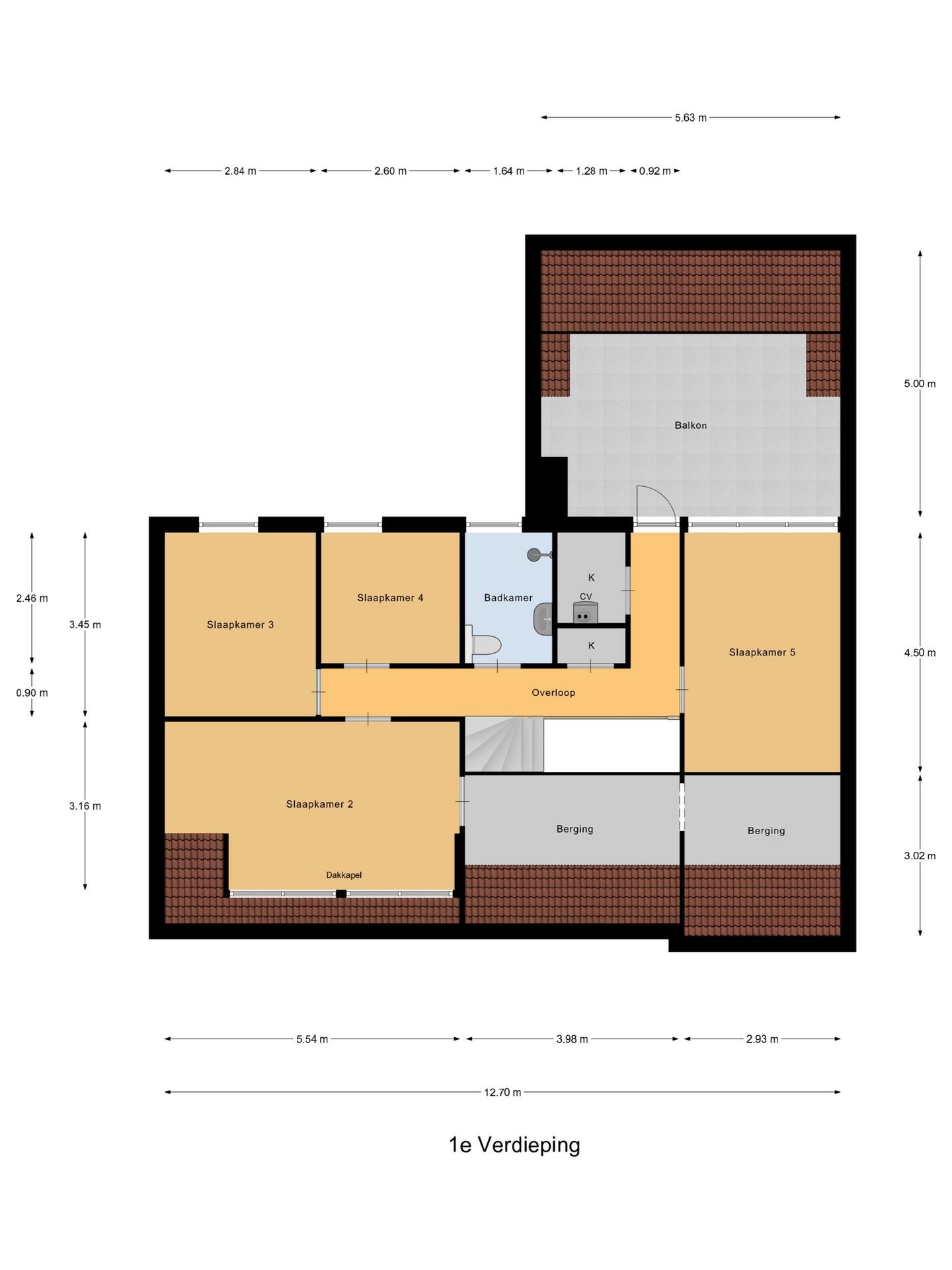 Spacious Semi-Detached Bungalow with Five Bedrooms and Garage in Child-Friendly Neighborhood — 34