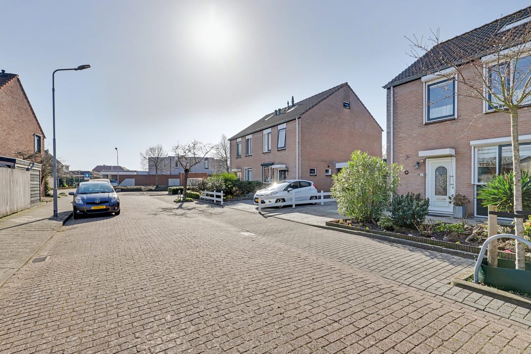 Photo 37 of Van der Veerlaan 5