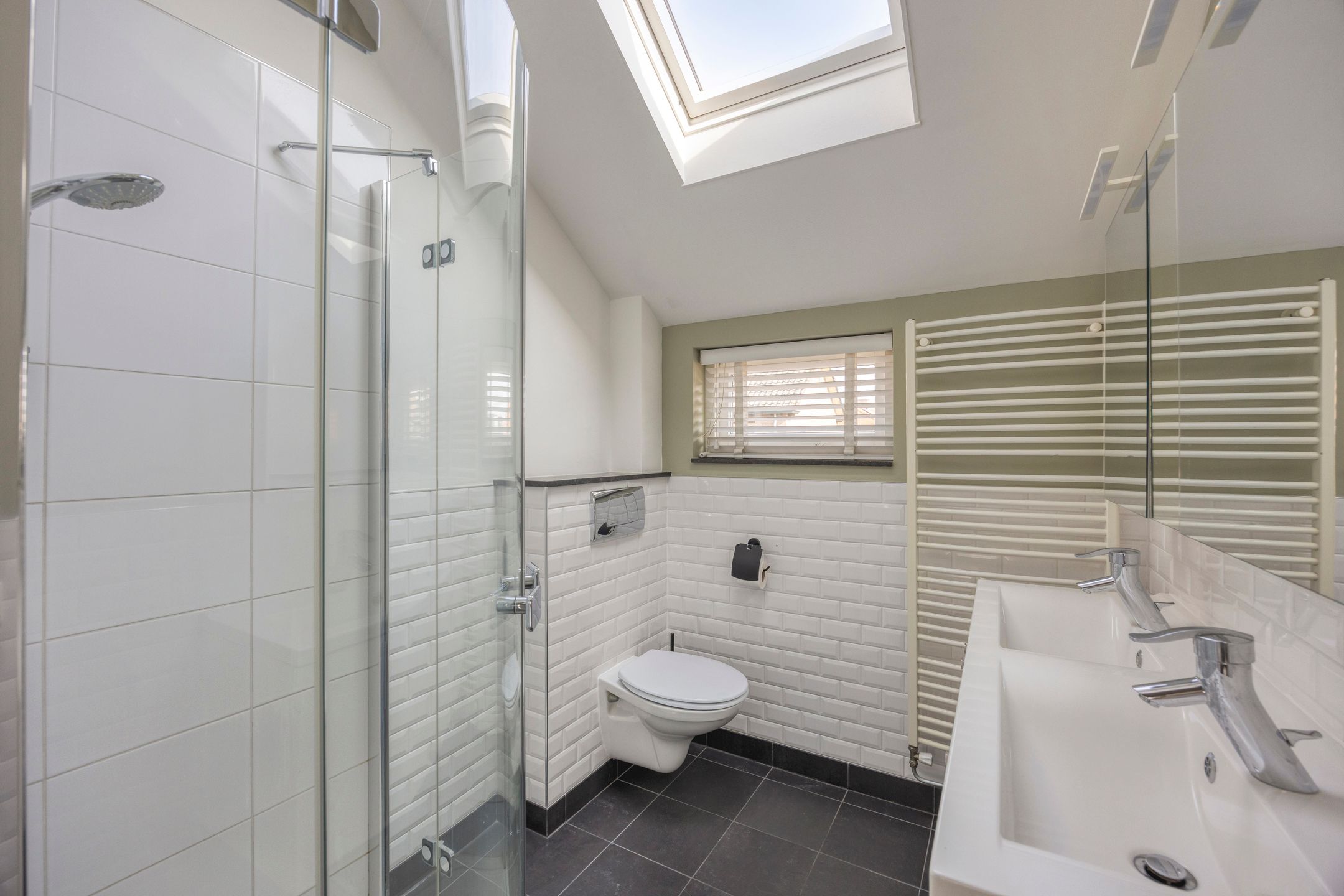 Foto 24 van Emmastraat 5