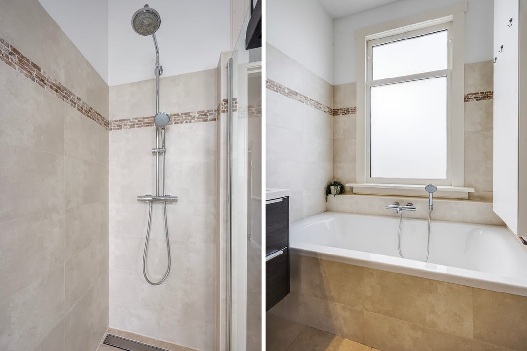 Well-maintained 9-room townhouse with authentic features and garage in Bloemenbuurt — 43