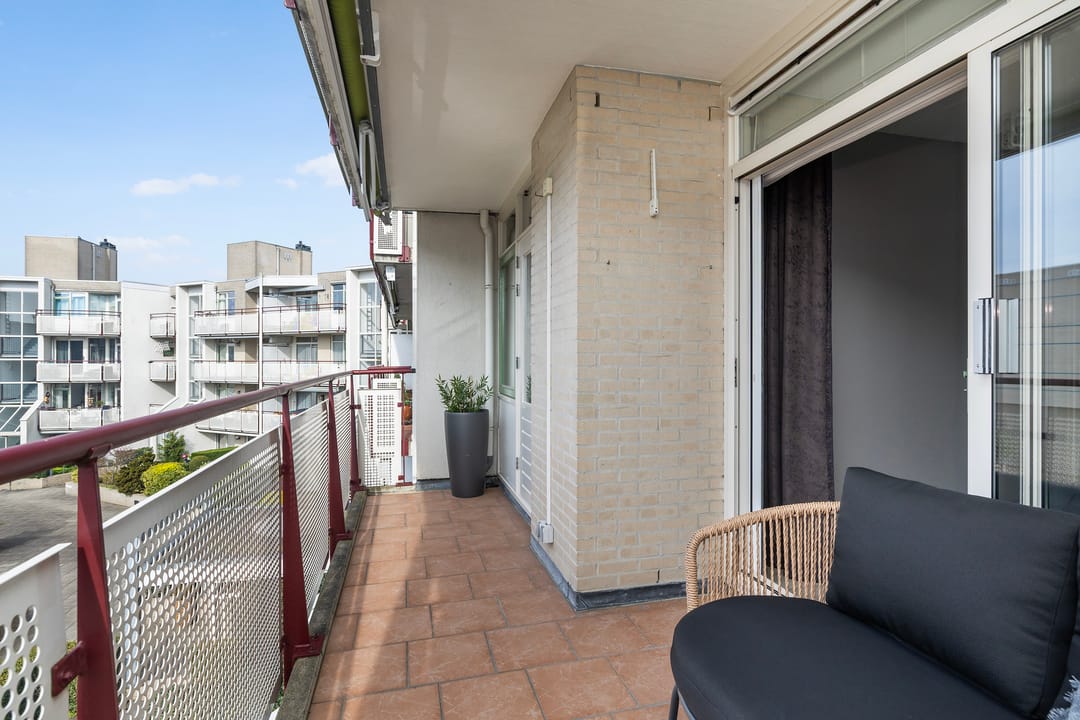 Modernized 3-room apartment with 2 balconies in the heart of Zeist — 21