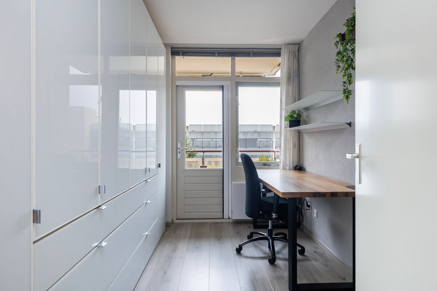 Modernized 3-room apartment with 2 balconies in the heart of Zeist — 24