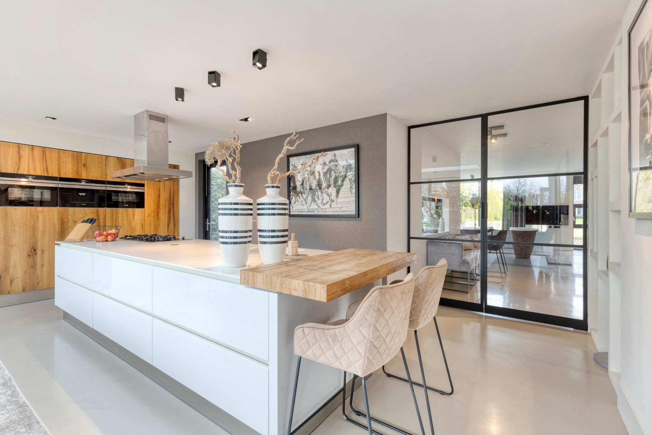 Foto 9 van Iraklia 25