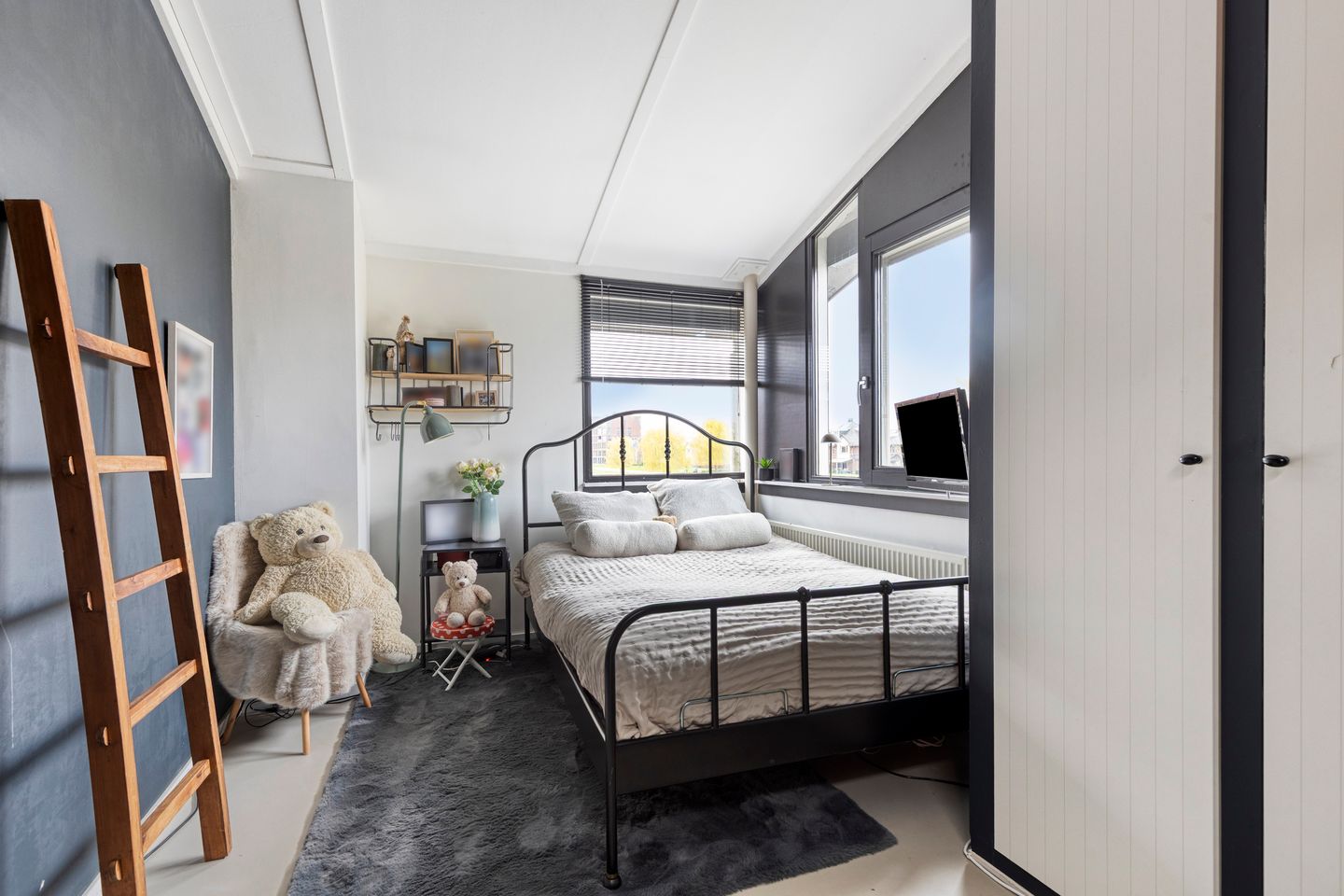 Foto 40 van Iraklia 25