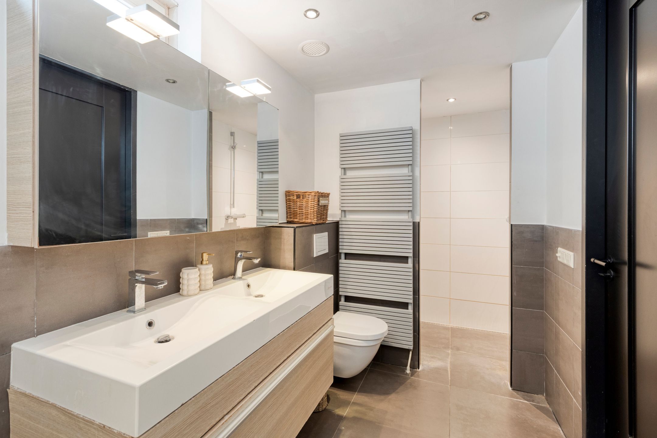 Foto 36 van Iraklia 25