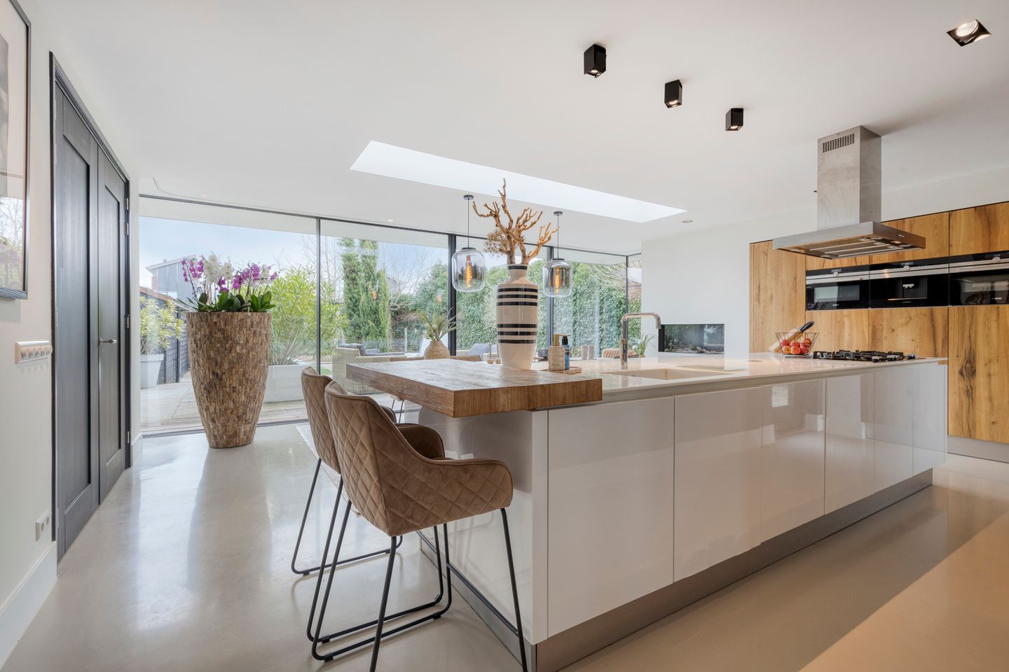 Foto 10 van Iraklia 25