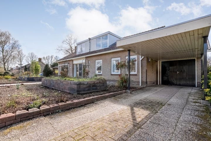 Photo 4 of Hugo de Vrieslaan 17