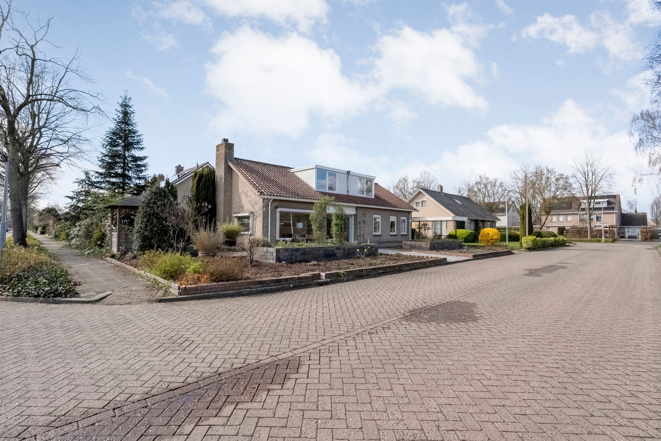 Foto 60 van Hugo de Vrieslaan 17