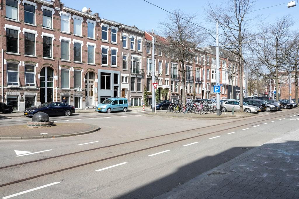 Photo 15 of Claes de Vrieselaan 21-B