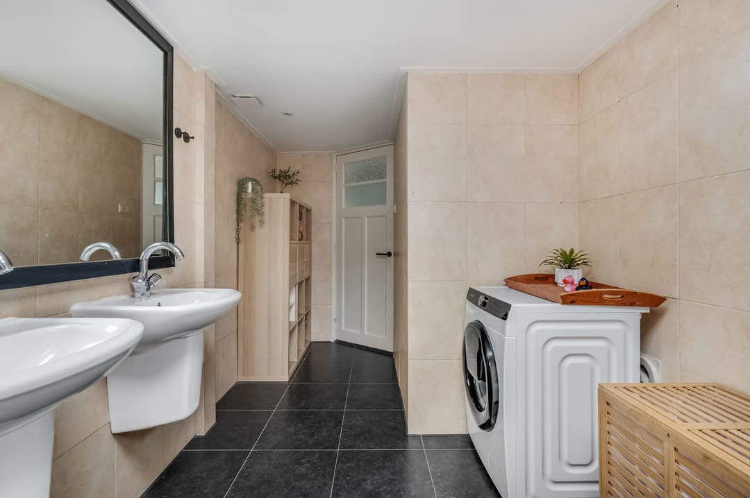 Photo 23 of Rozenstraat 16