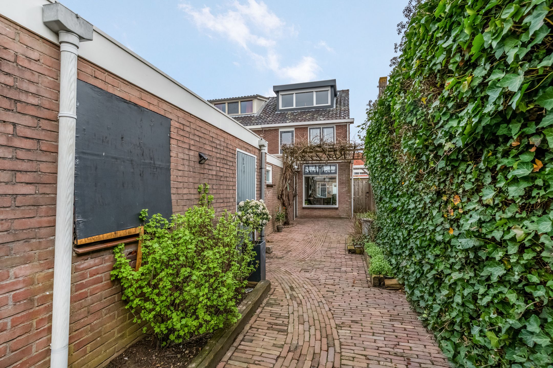 Photo 36 of Rozenstraat 16