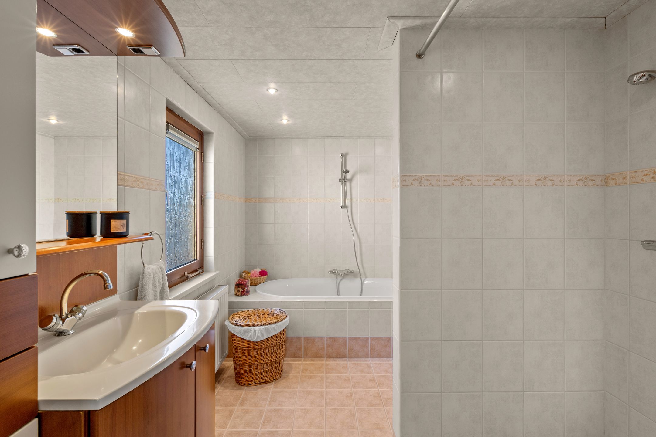 Foto 21 van Spoorstraat 116